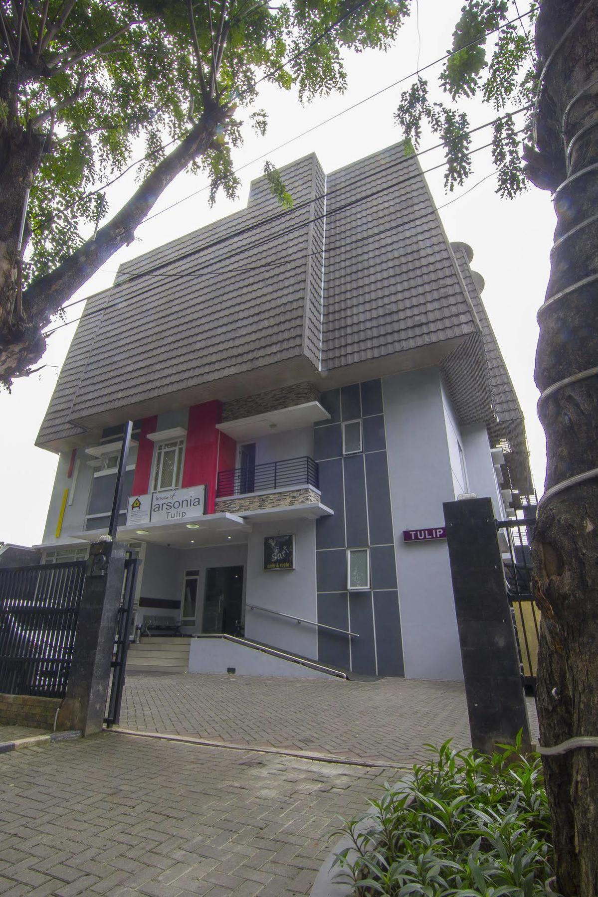 House Of Arsonia Tulip Hotel Jakarta Buitenkant foto